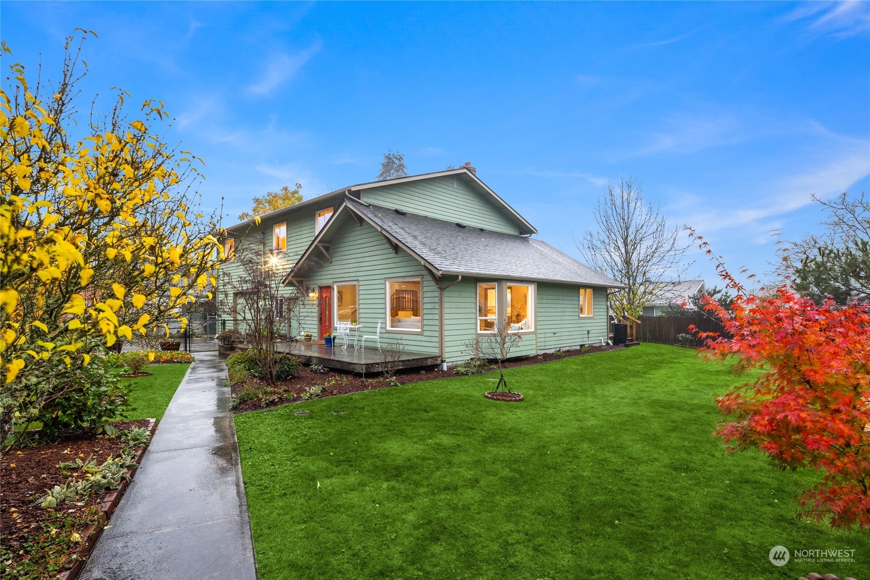 Property Photo:  18511 9th Avenue NE  WA 98370 