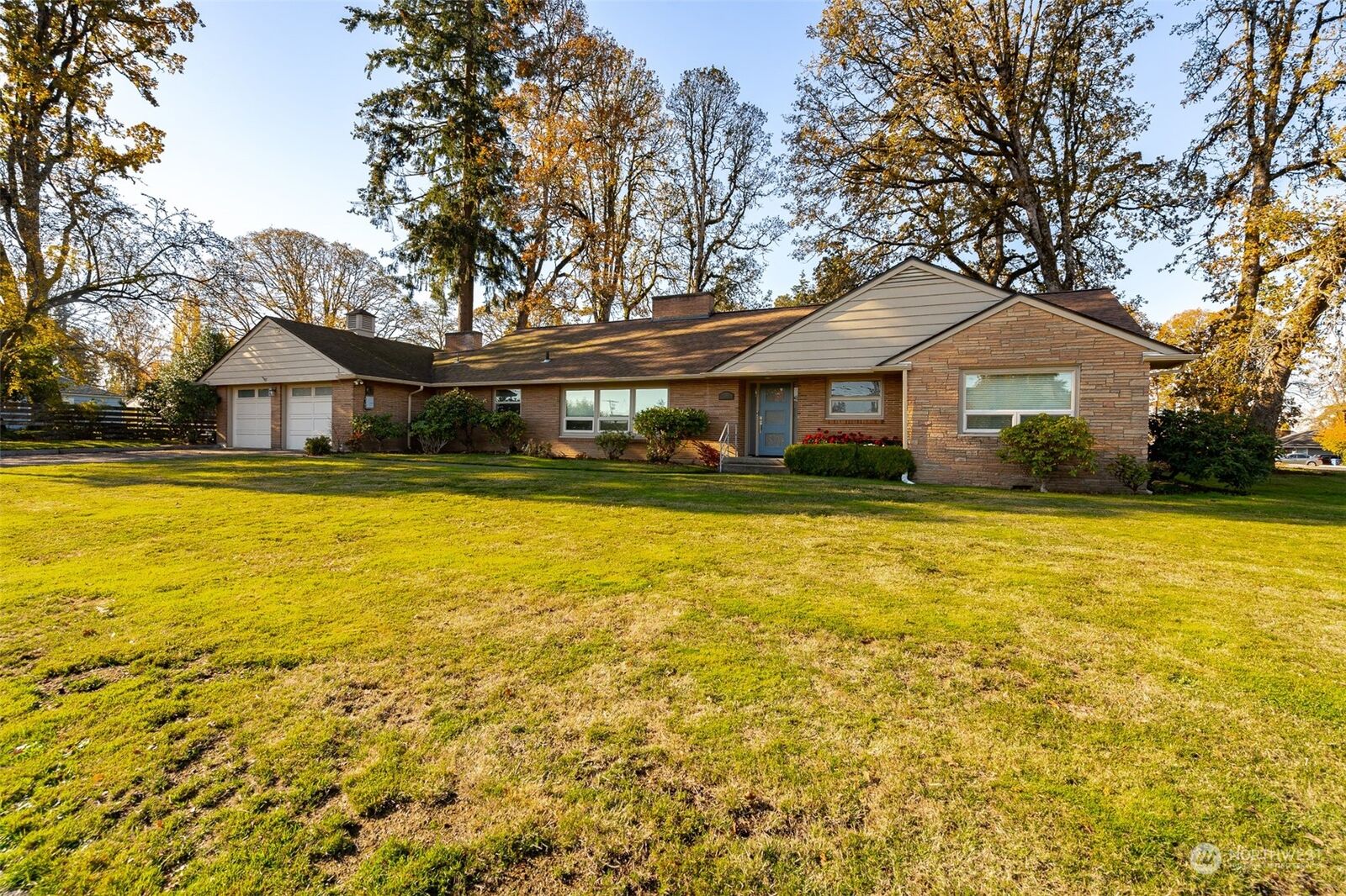 Property Photo: 727 SW 16th Street WA 98532