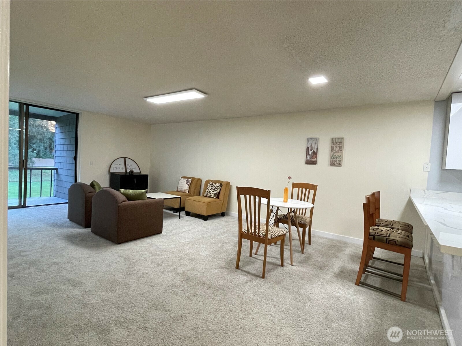 Property Photo: 6051 137th Avenue NE 336 WA 98052