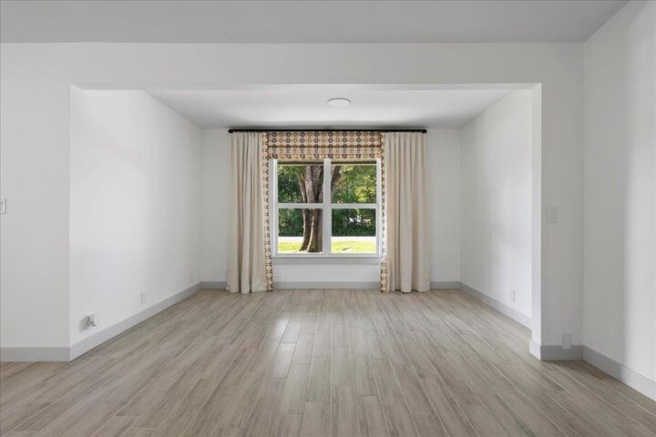 Property Photo:  810 Bradley Street  FL 34982 