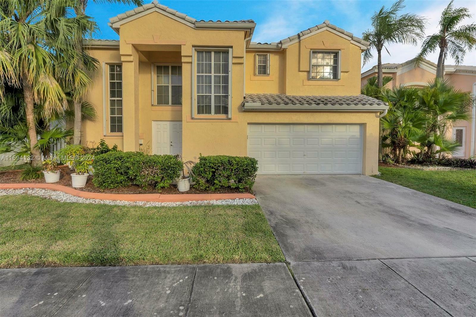 Property Photo:  923 SW 101st Way  FL 33025 