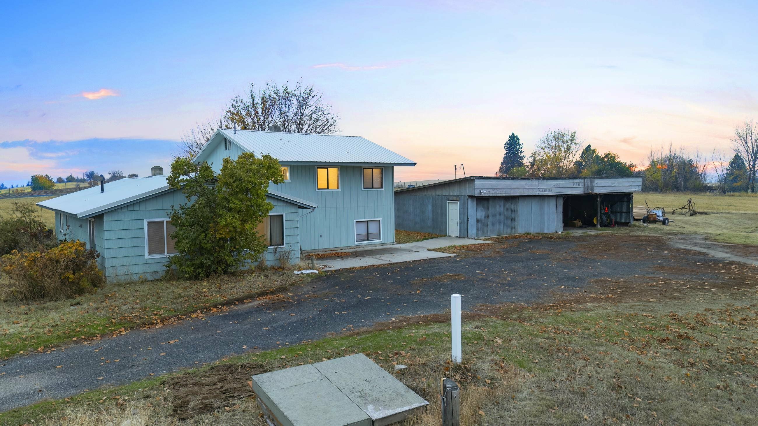 Property Photo:  16403 N Sands Rd  WA 99021 