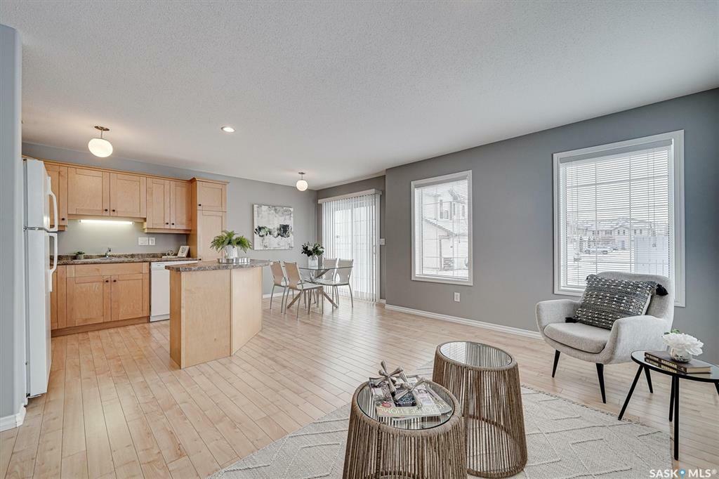 Property Photo:  118 Pawlychenko Lane 80  SK S7V 1K1 