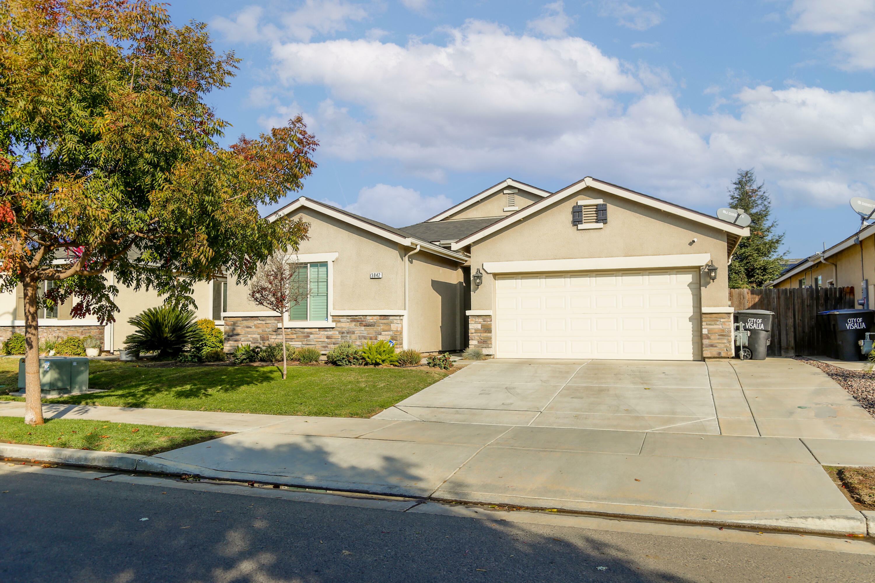 3842 E Evergreen Avenue  Visalia CA 93291 photo