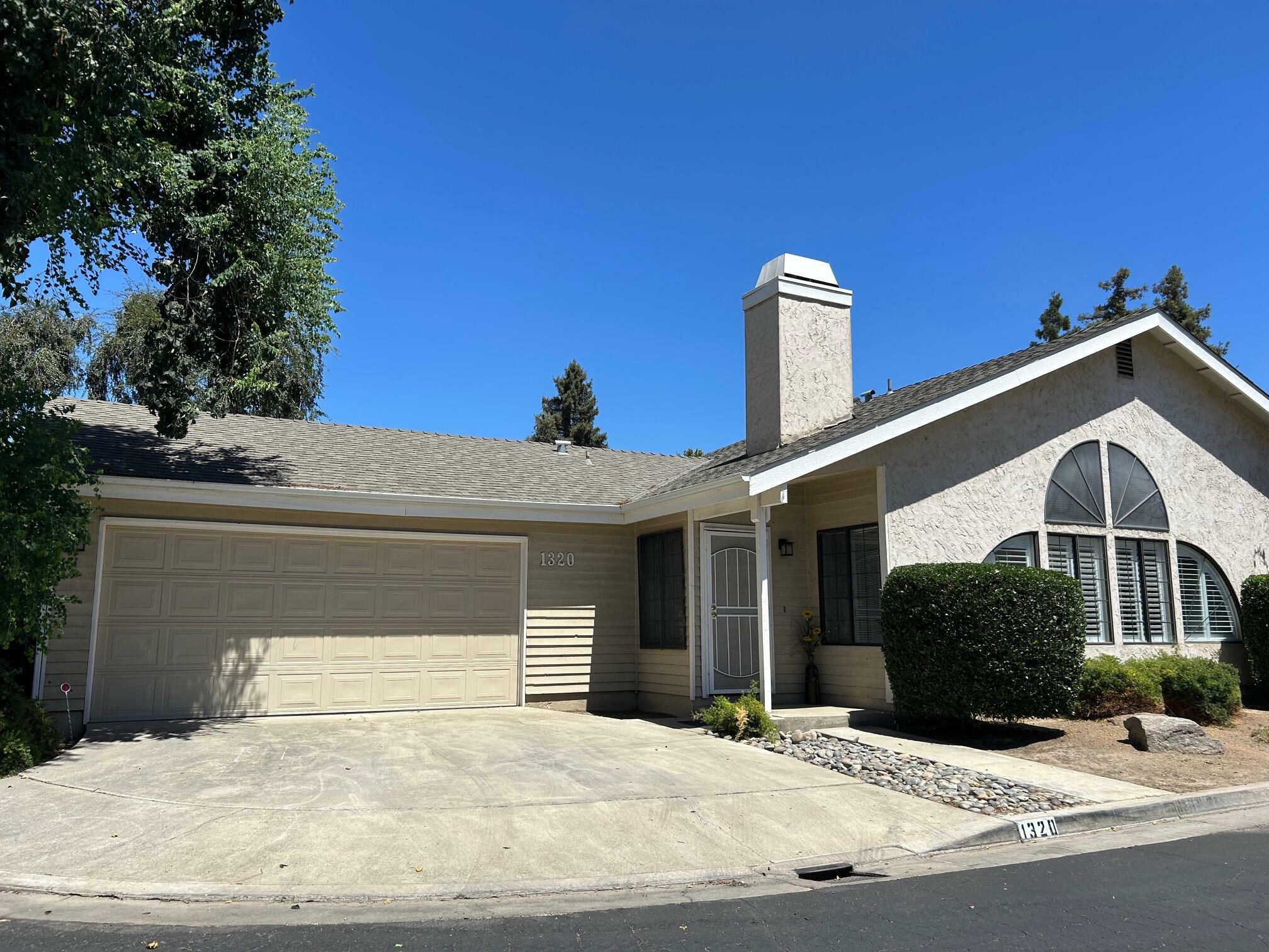 Property Photo:  1320 E Vassar Drive  CA 93292 