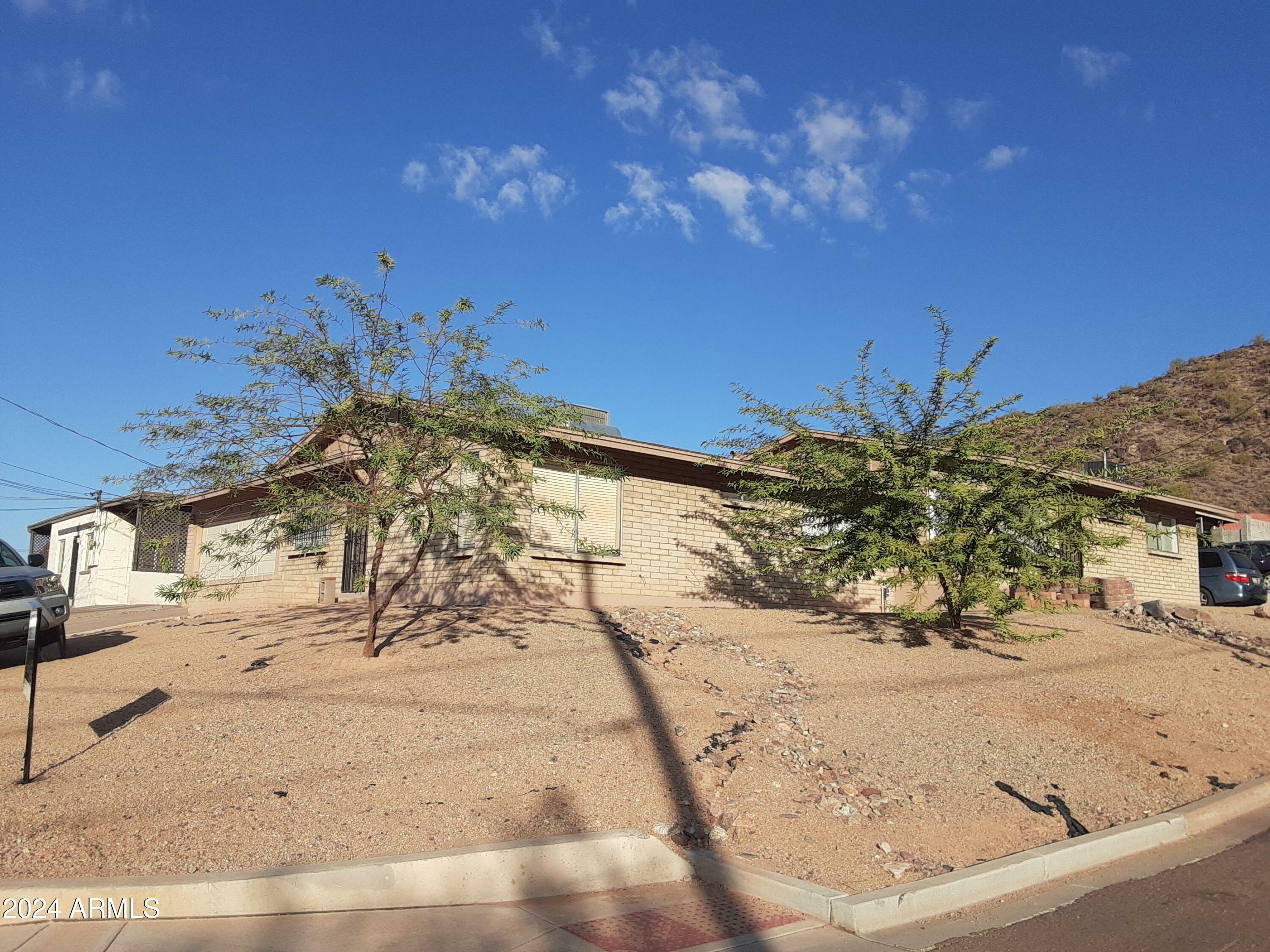 Property Photo:  1502 W Shangri La Road  AZ 85029 