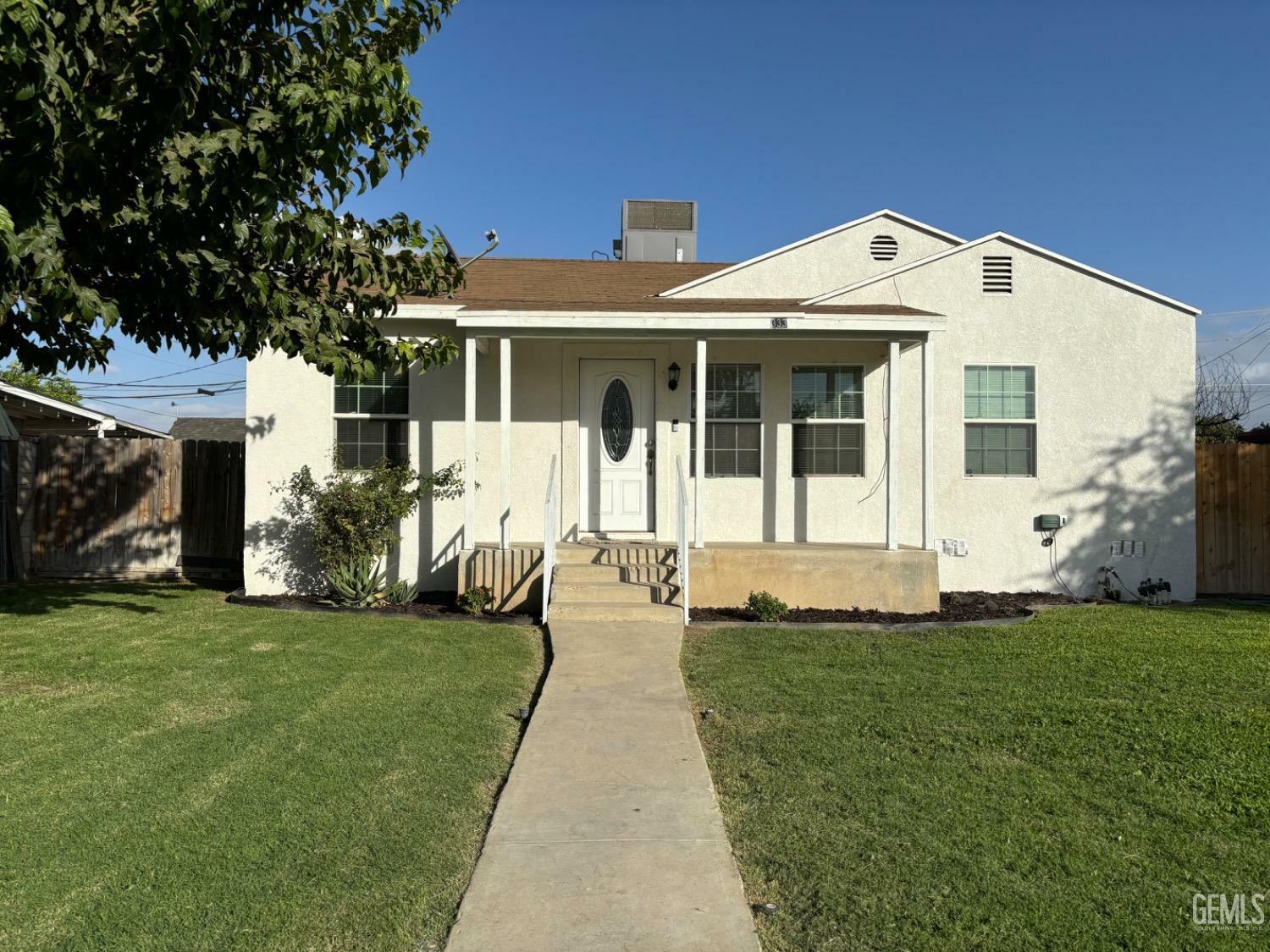 333 Oswell Street  Bakersfield CA 93307 photo