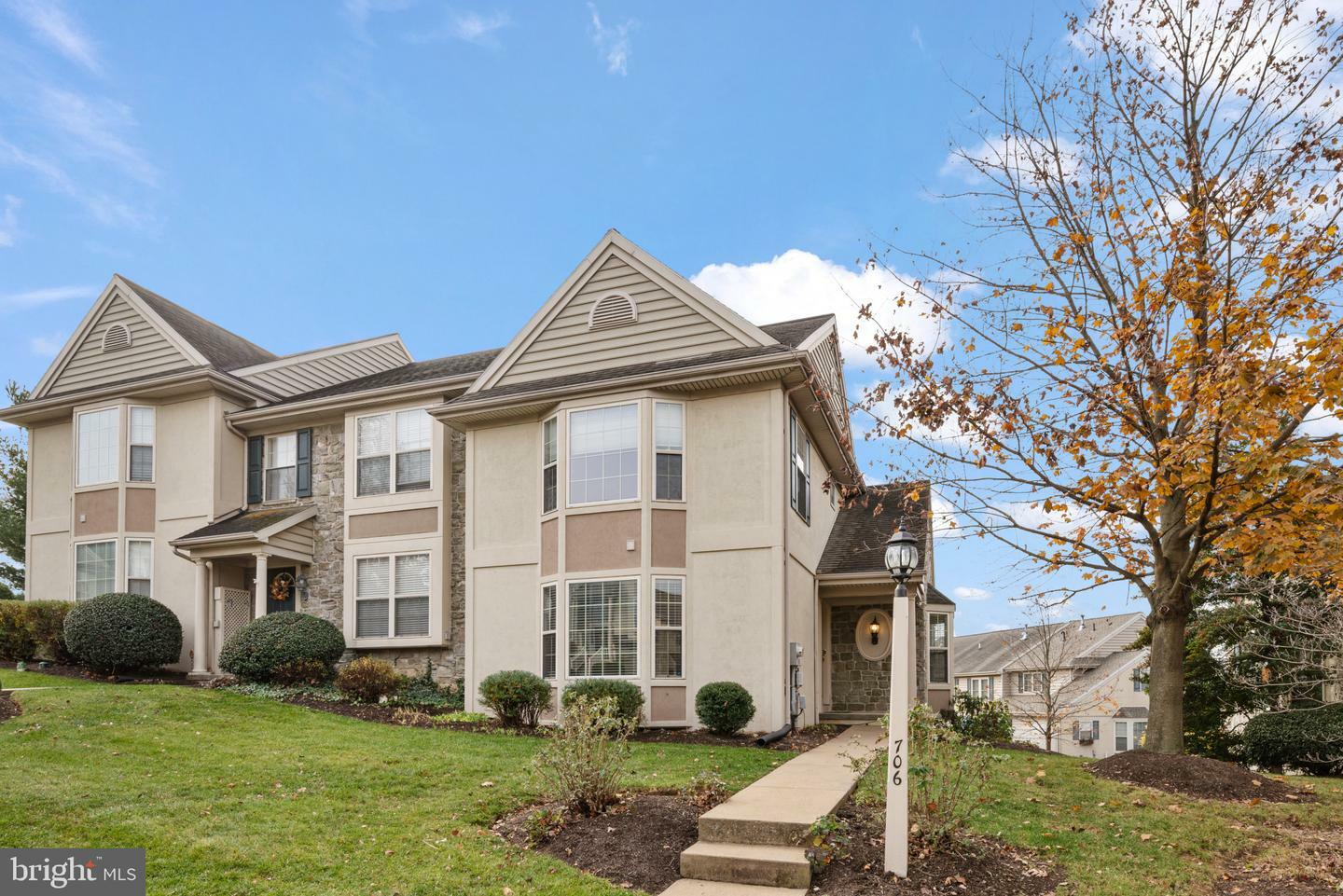 Property Photo:  706 Royal View Drive  PA 17601 