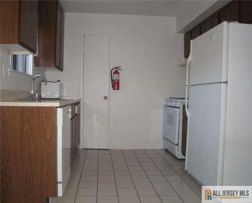 Property Photo:  503 N Oaks Boulevard  NJ 08902 