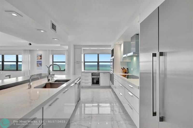 Property Photo:  1201 S Ocean Drive 1002N  FL 33019 