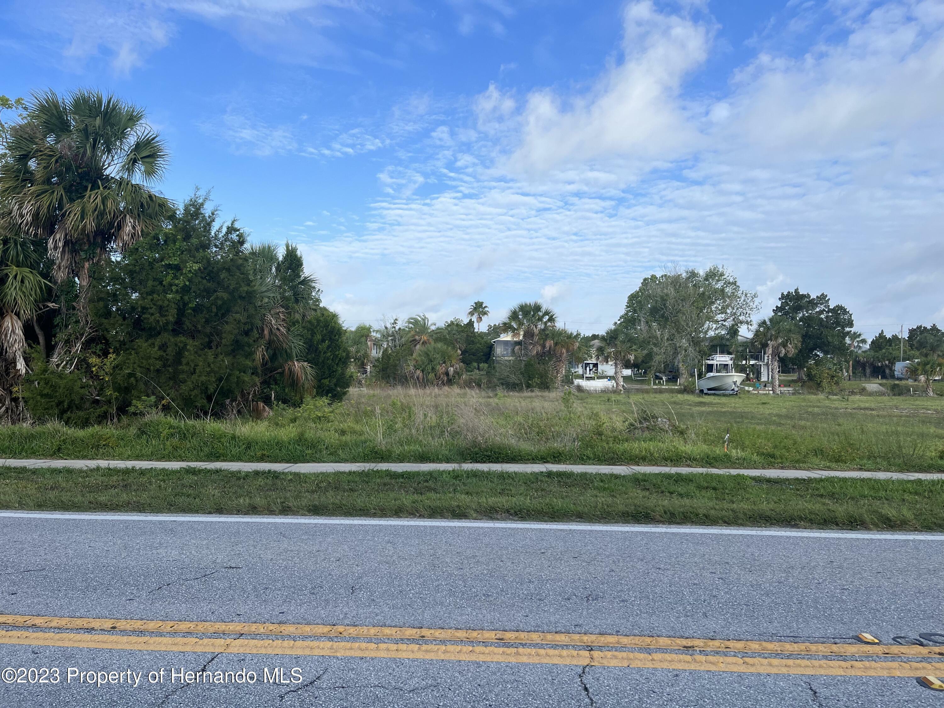 Property Photo: 3335 Shoal Line Boulevard FL 34607