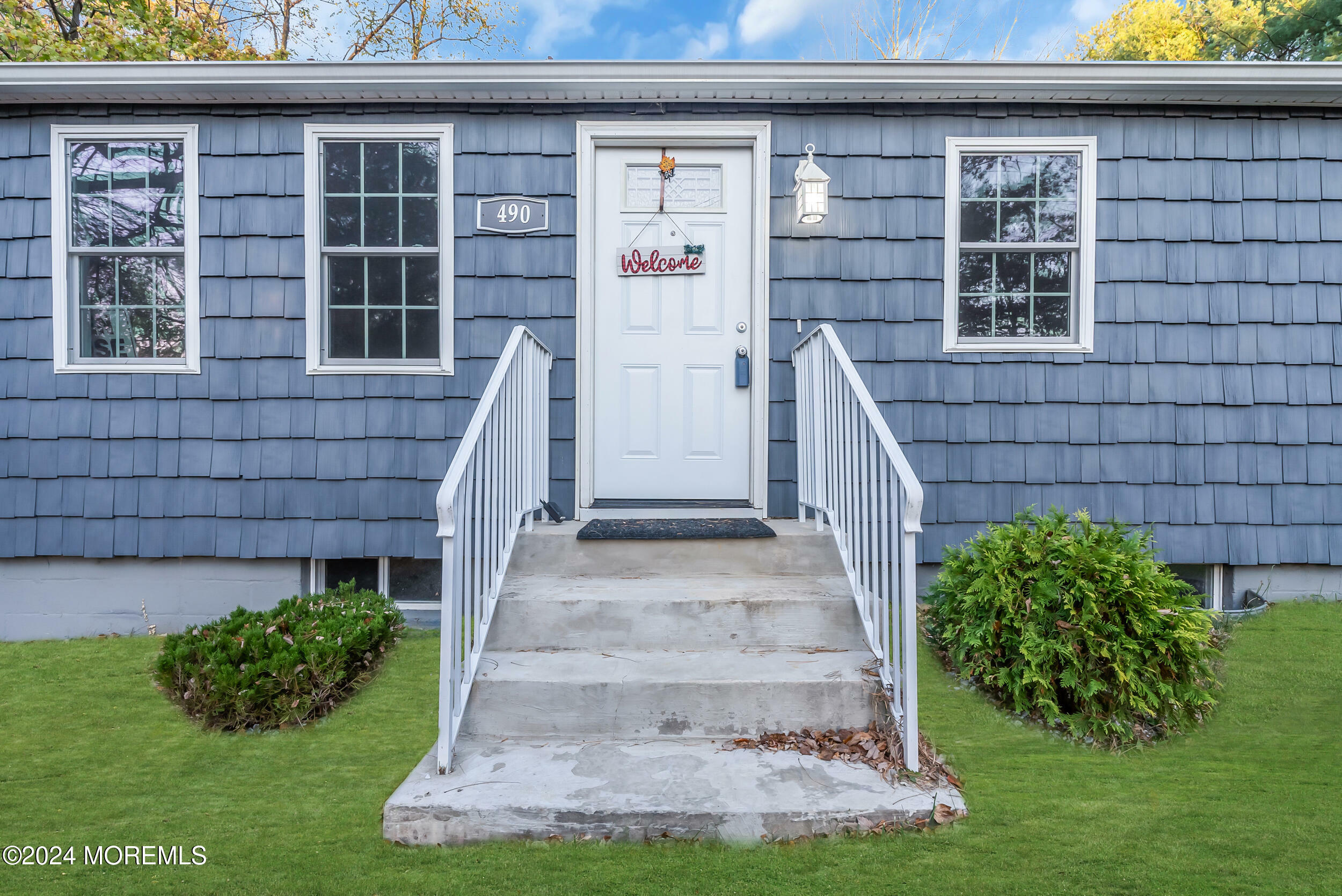 Property Photo:  490 Stagecoach Road  NJ 08510 