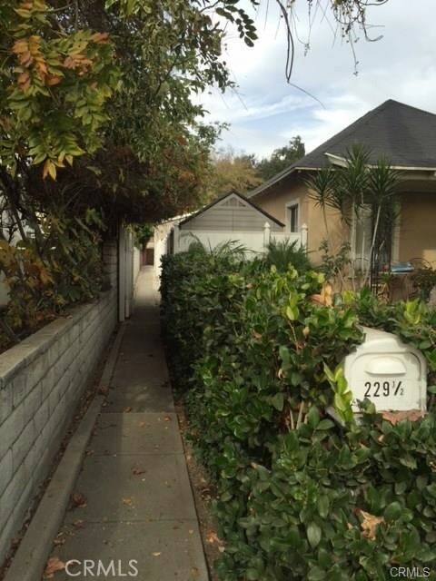 229 1/2 W Lemon Avenue  Monrovia CA 91016 photo