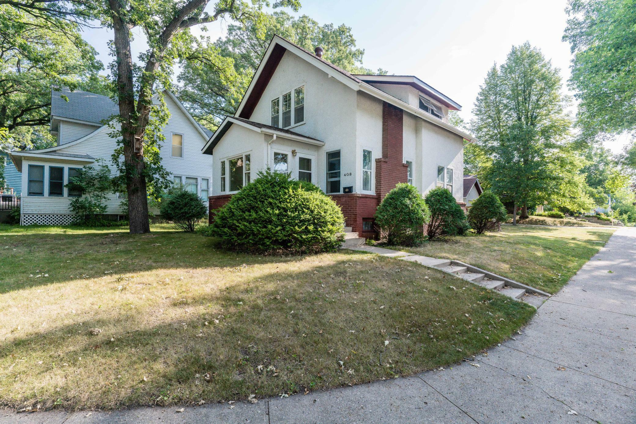 Property Photo:  408 E Lakeside Drive  MN 56537 