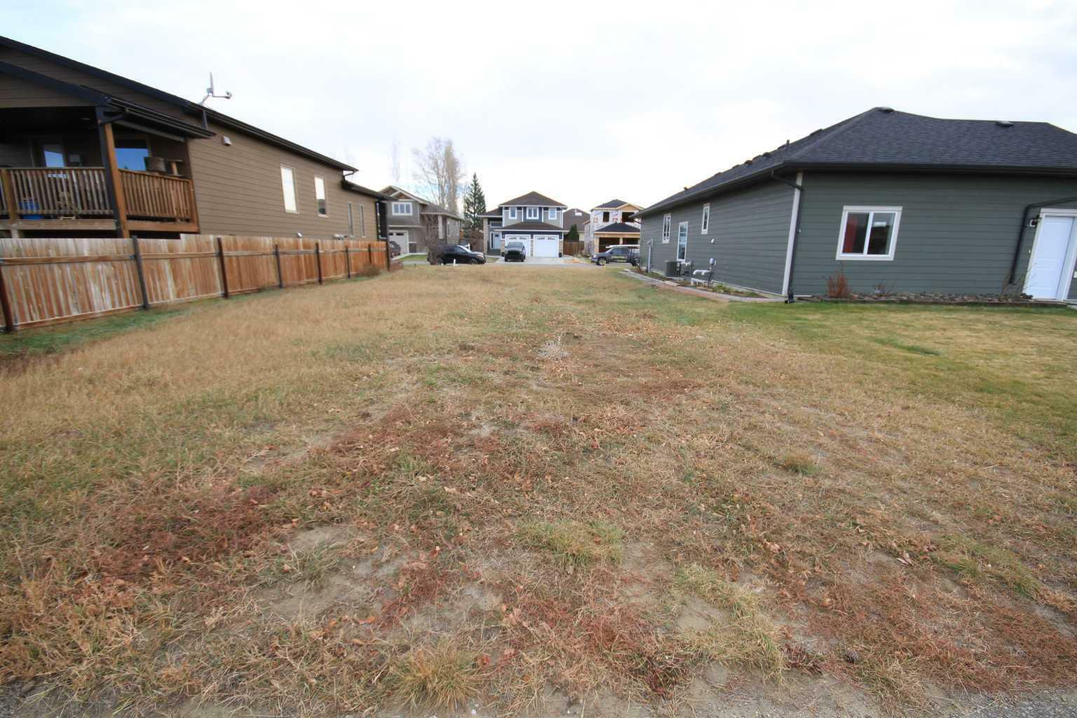 Property Photo:  6 Prairie Lake Court  AB T1G 1M4 