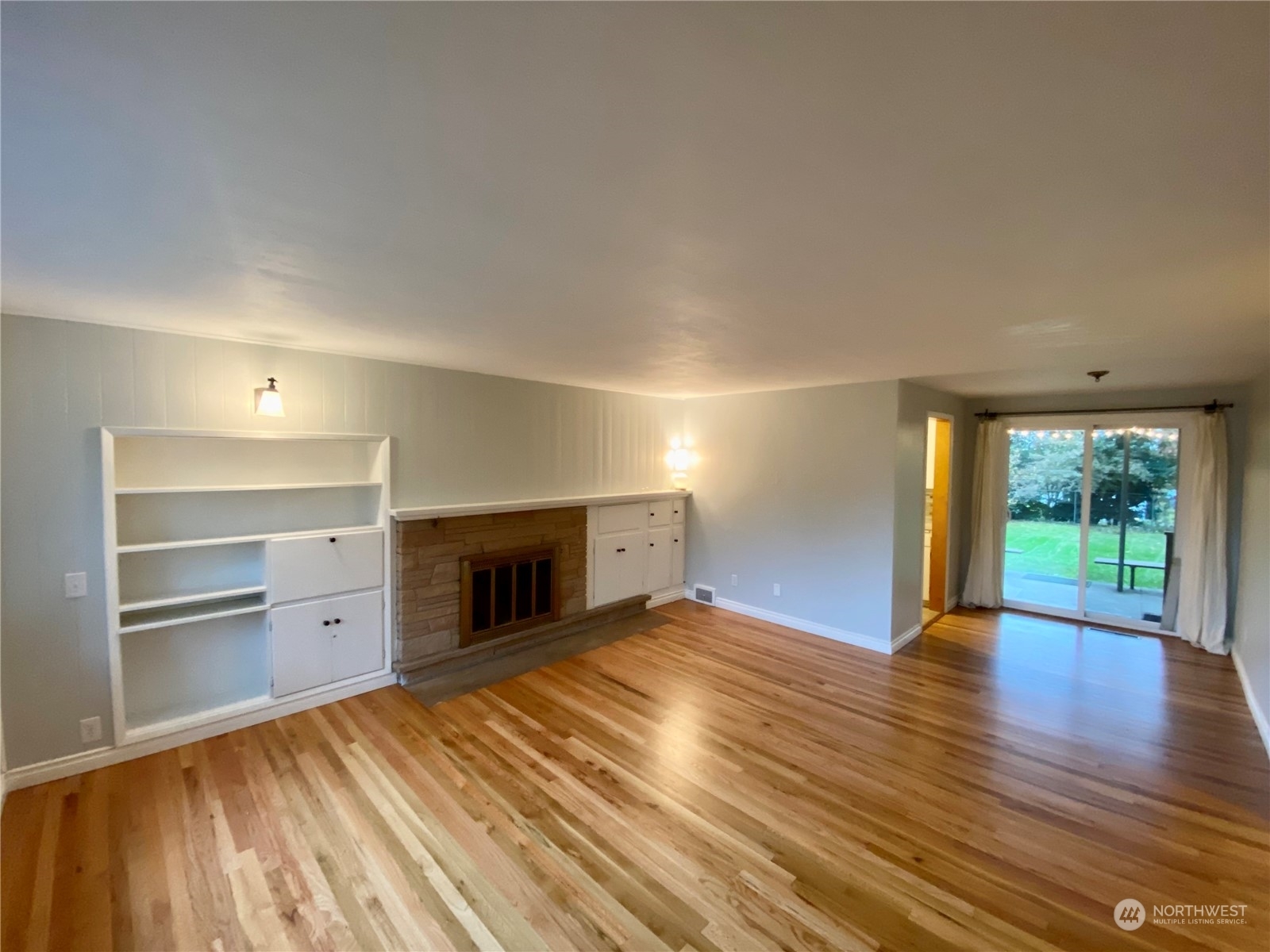 Property Photo:  3741 SW 106th Street  WA 98146 