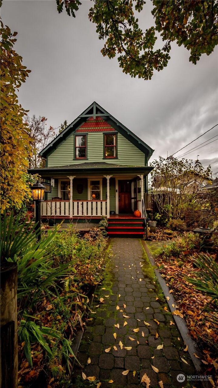 Property Photo: 214 20th Avenue SW WA 98501