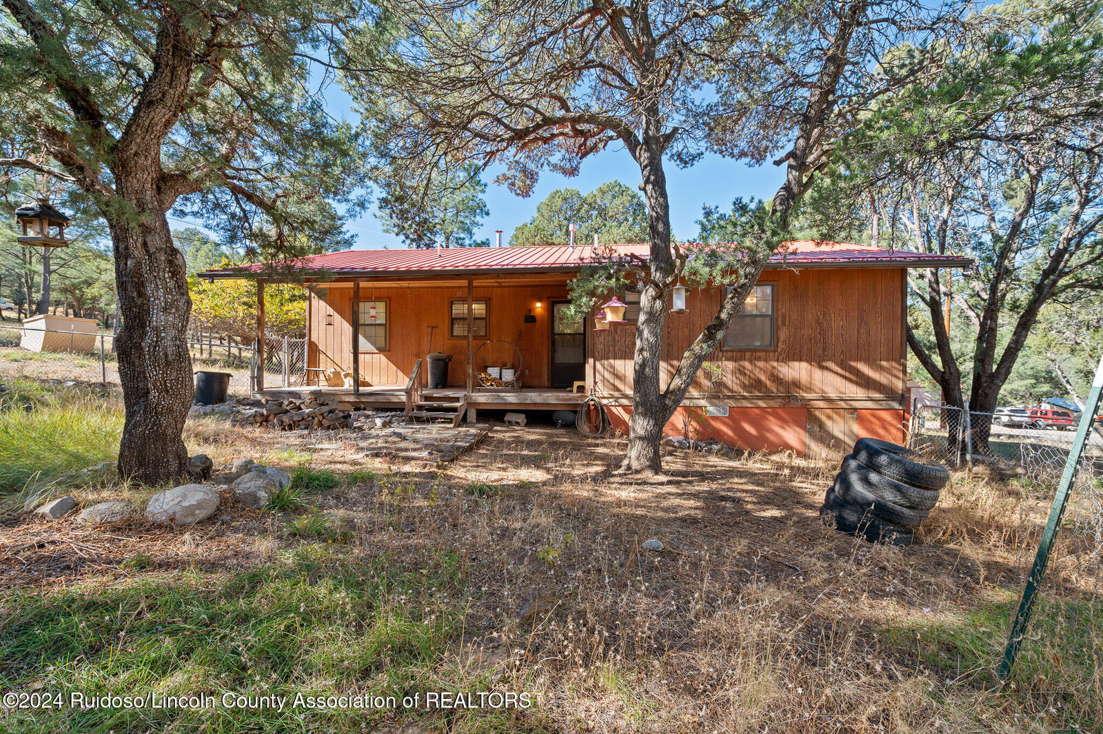 Property Photo:  102 Cardinal Drive  NM 88345 