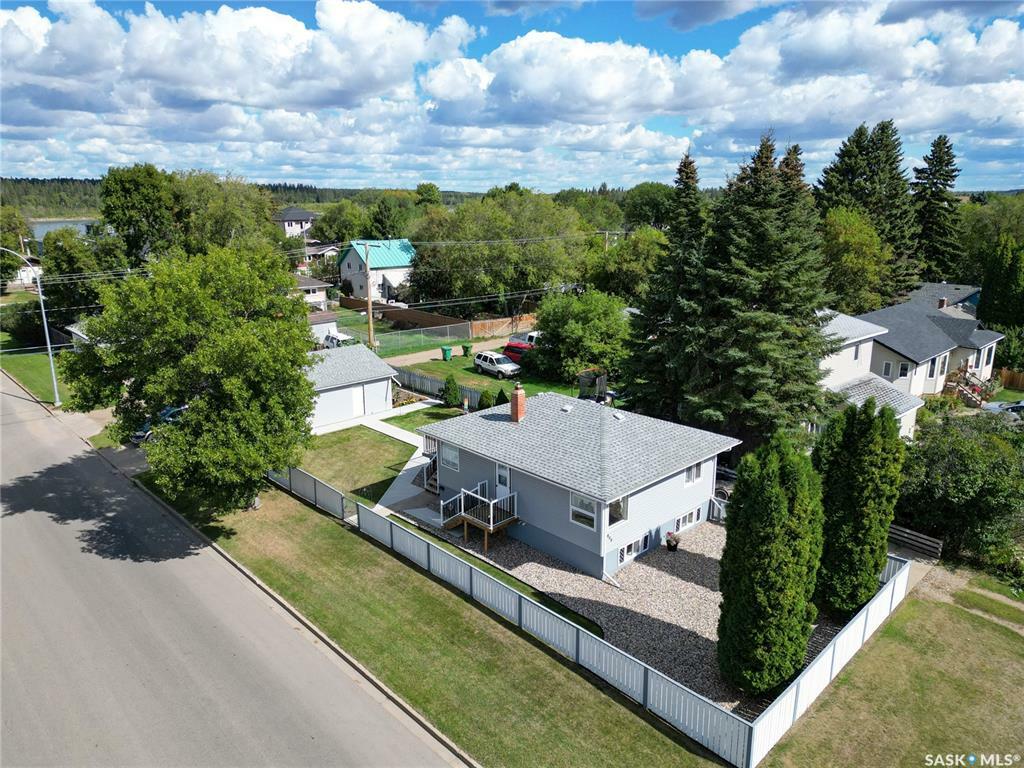 Property Photo:  808 2nd Street E  SK S6V 0G3 