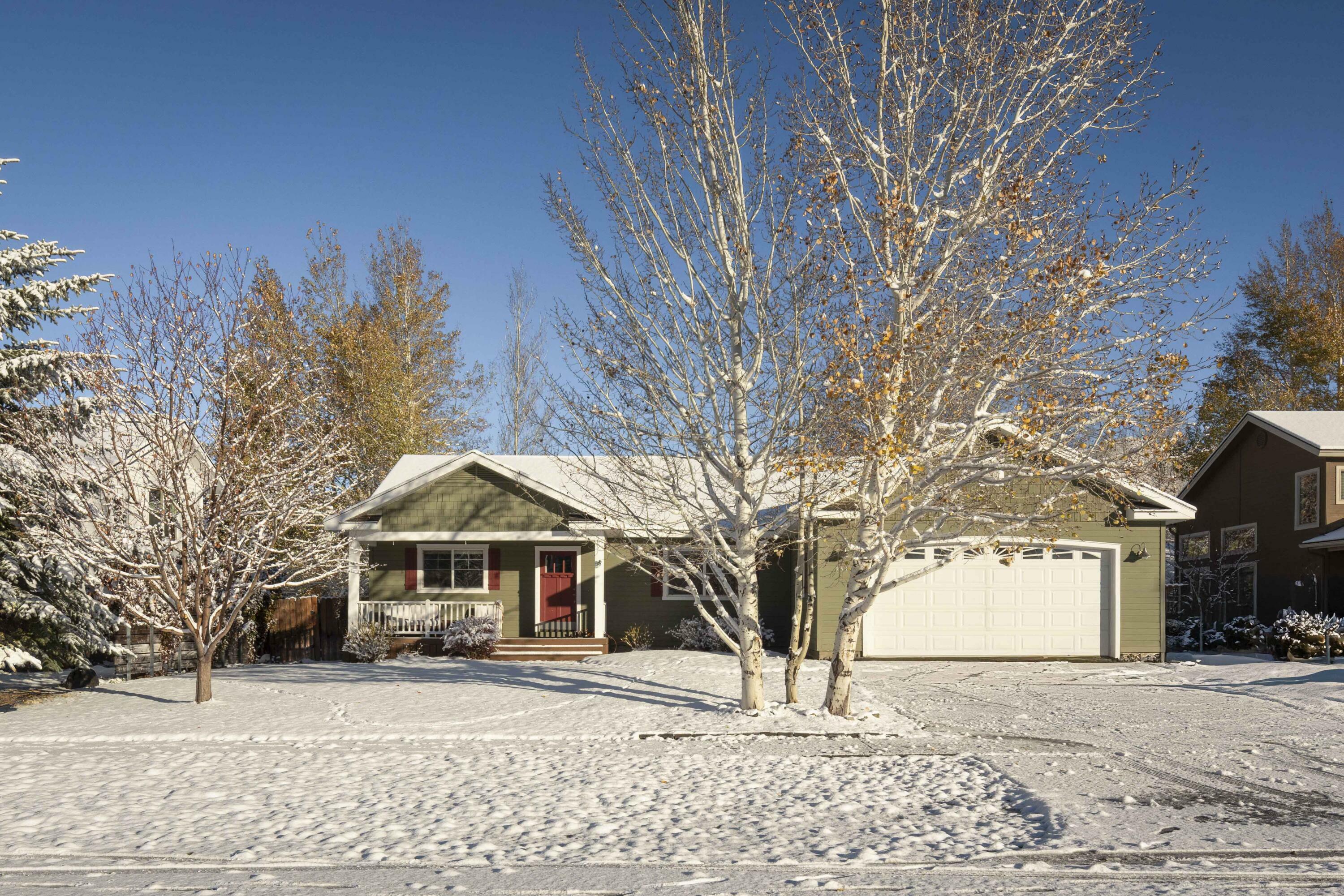 Property Photo:  951 Foxmoor Dr  ID 83333 