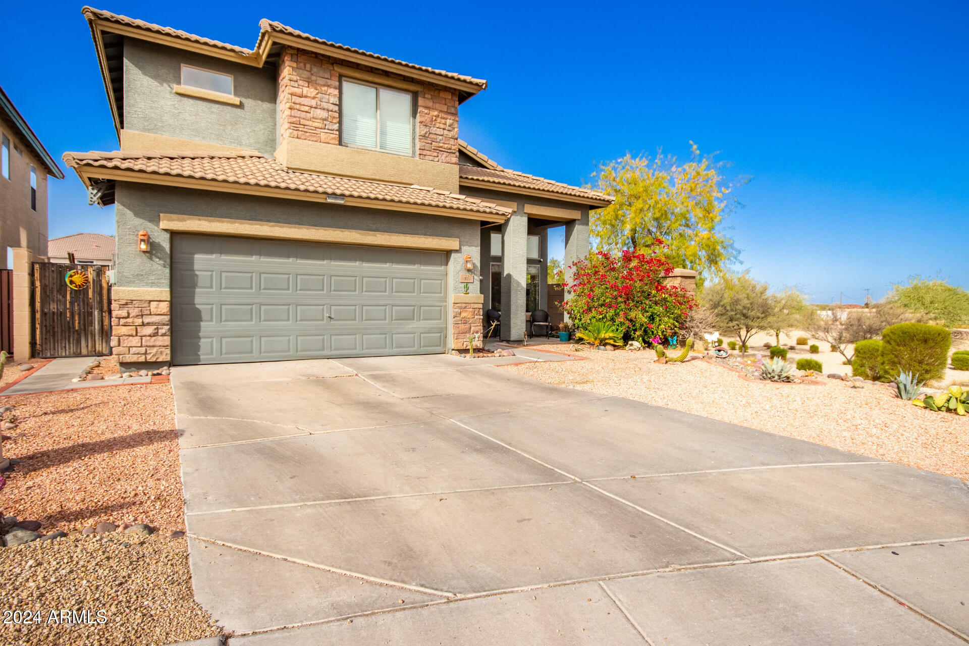 Property Photo:  6816 S 37th Glen  AZ 85041 