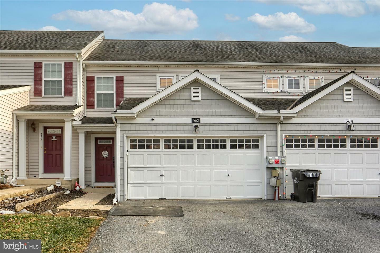 Property Photo:  568 Fox Ridge Lane  PA 17042 