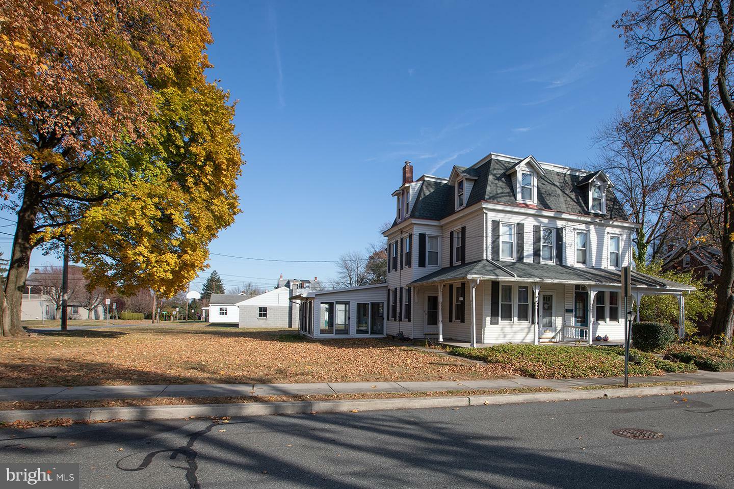 Property Photo:  308 Pennsylvania Avenue  PA 19530 