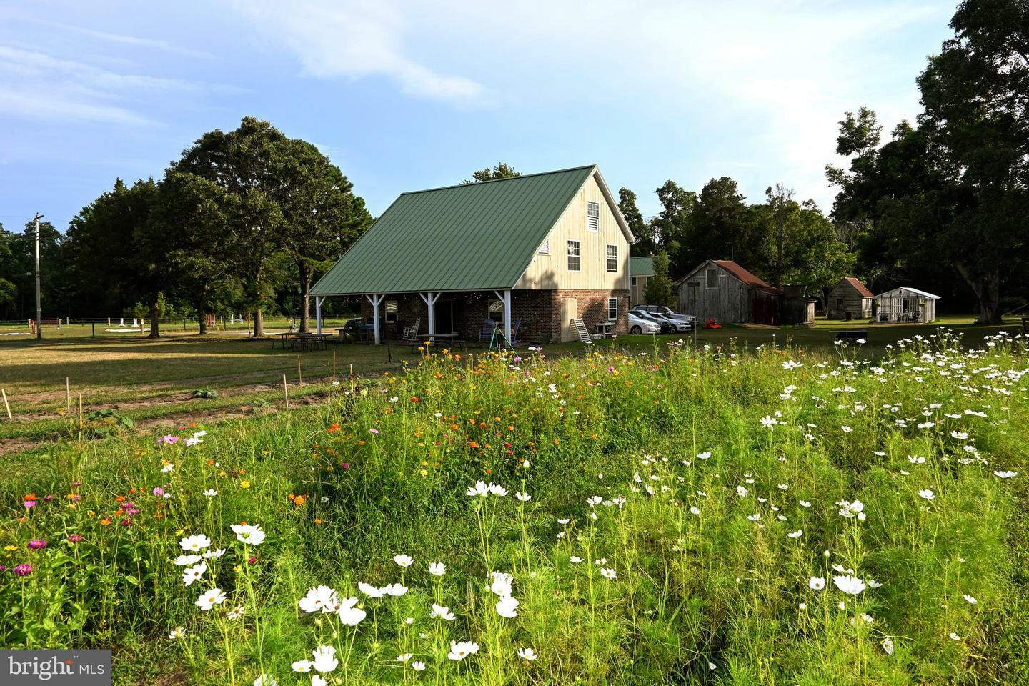 Property Photo:  105 Thompson Lane  NJ 08234 