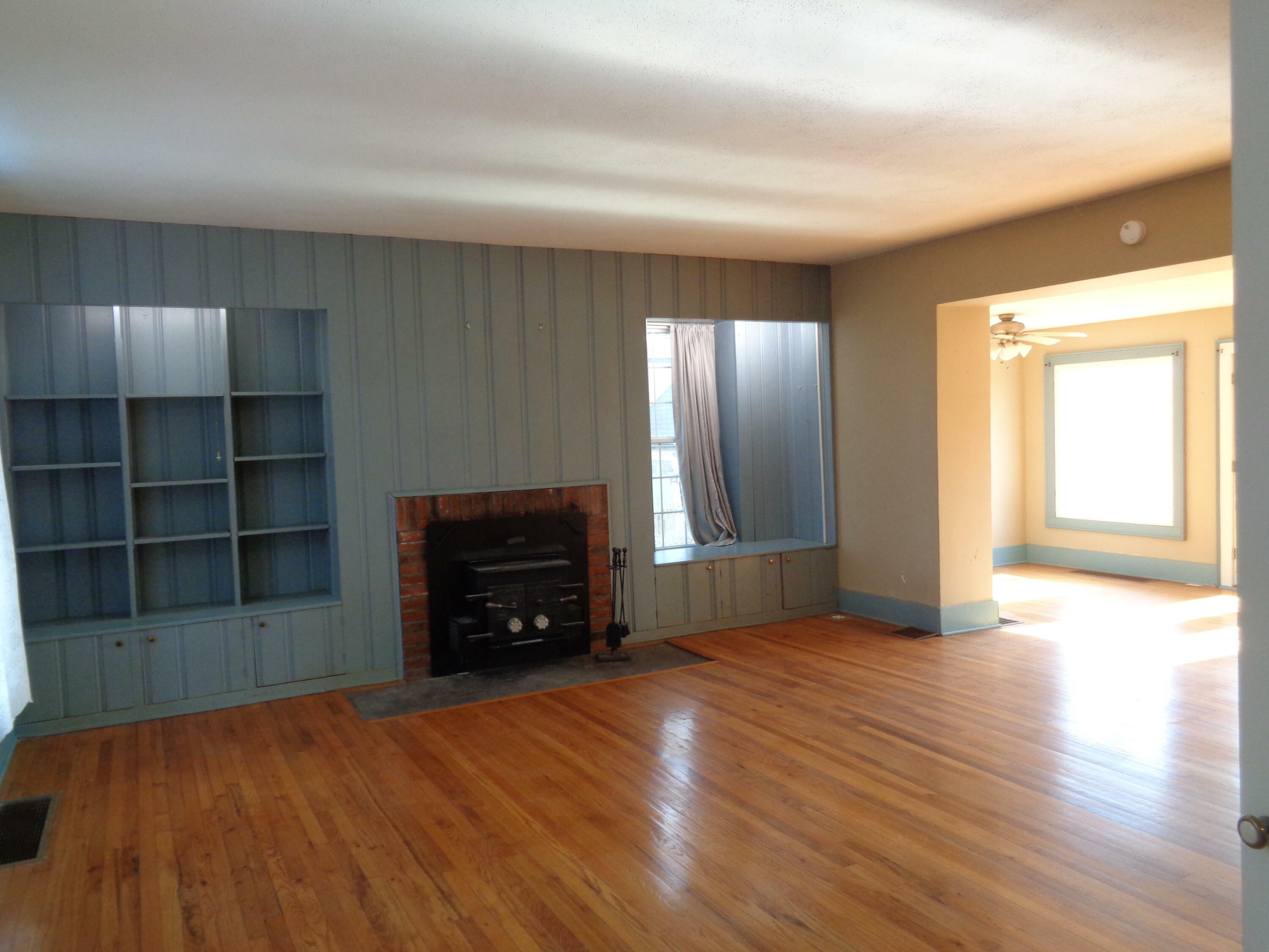 Property Photo:  1312 W Broadway  MO 65203 