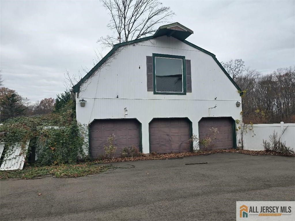 Property Photo:  434 Spotswd-Engtwn Road  NJ 08831 