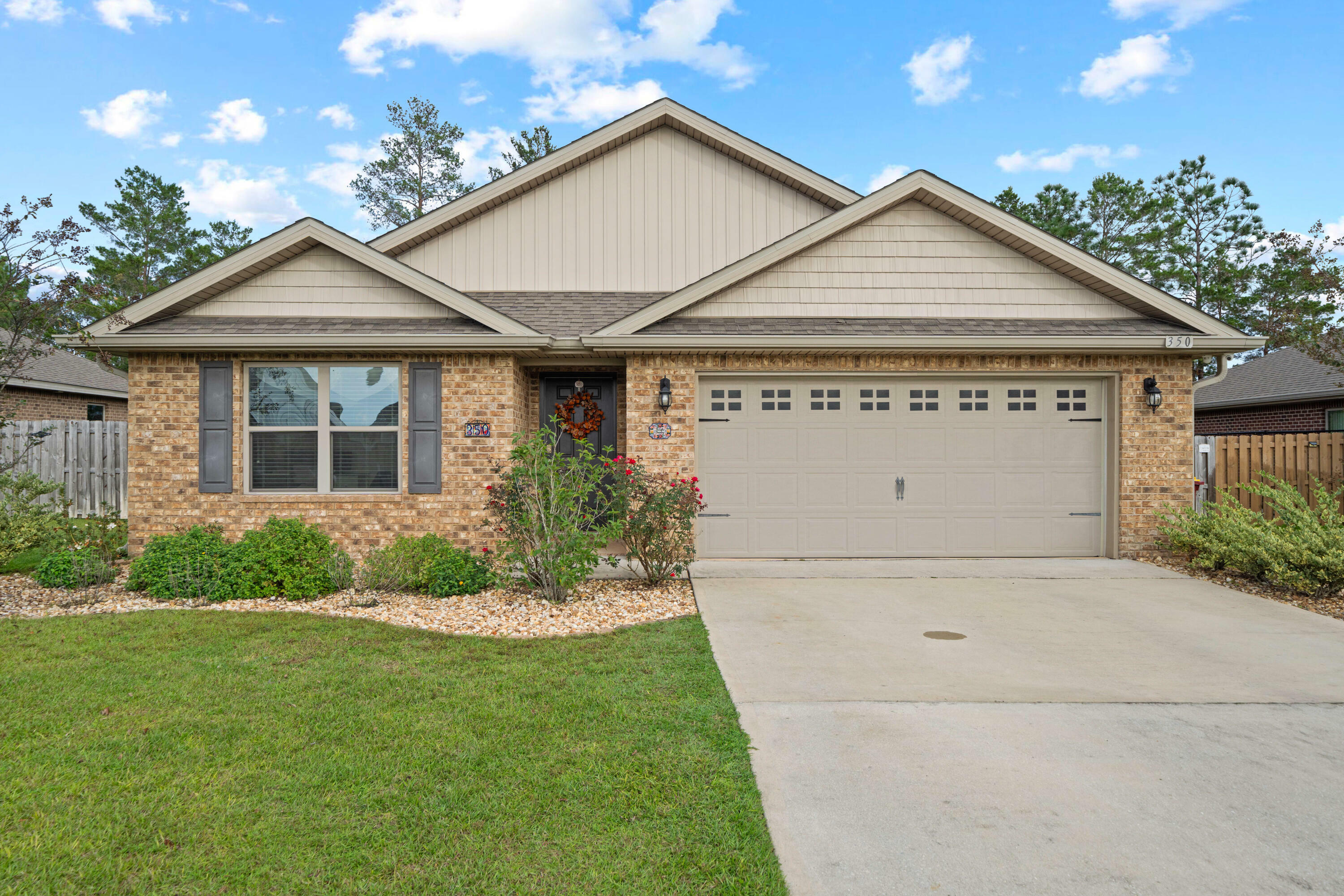 Property Photo:  350 Merlin Court  FL 32539 