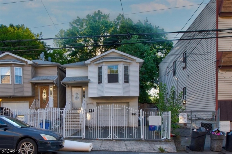 Property Photo:  299 S 19th St  NJ 07103 