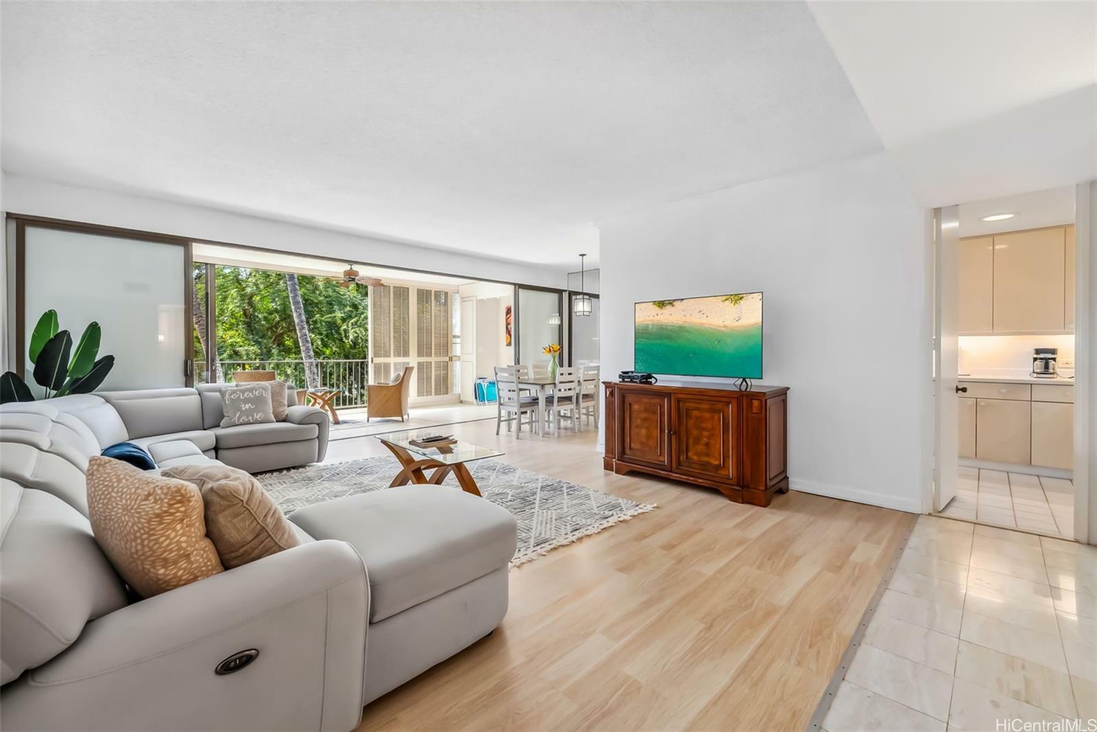 Property Photo: 4999 Kahala Avenue 1-206 HI 96816