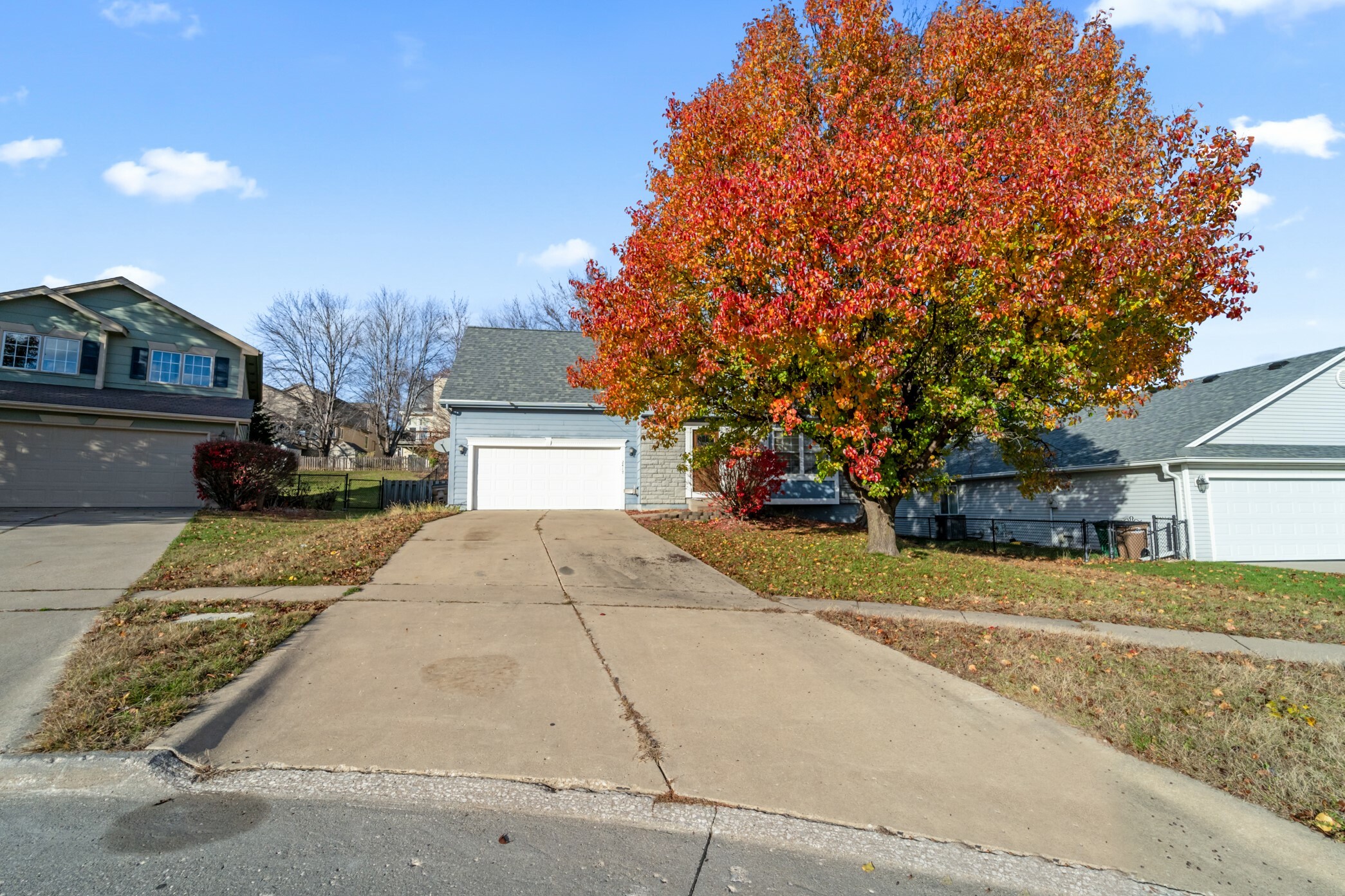 Property Photo:  2417 River Ridge Drive  IA 50265 