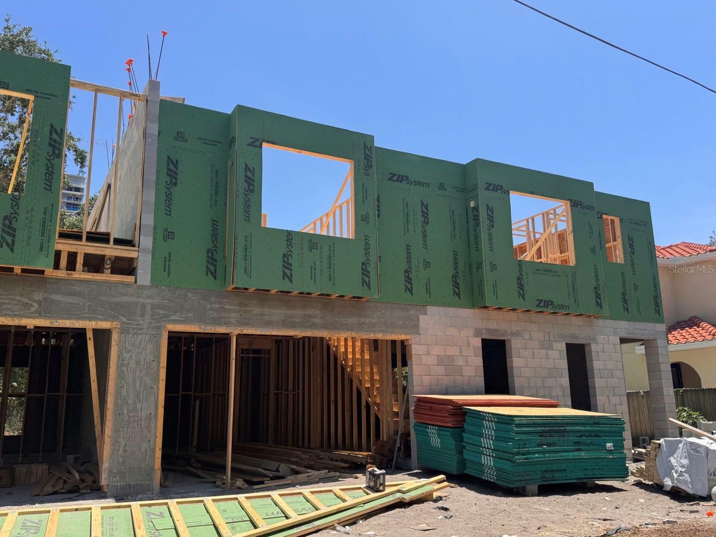 Property Photo: 3012 S Esperanza Avenue FL 33629