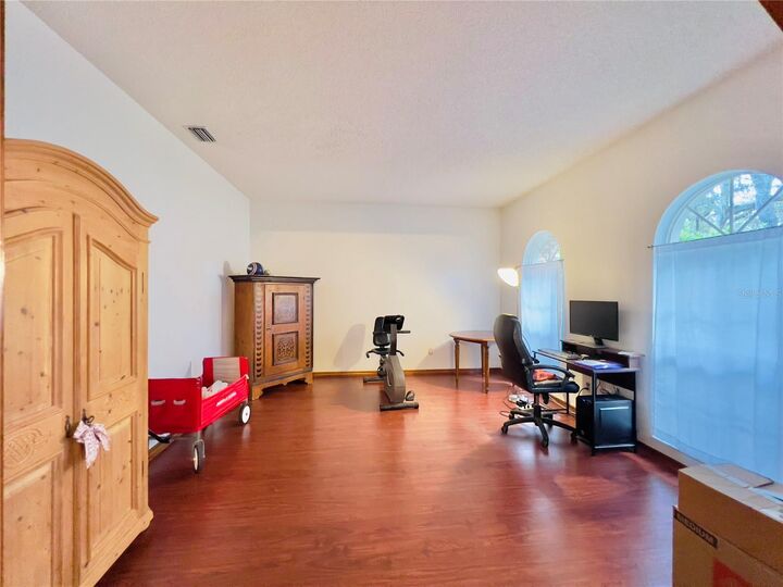 Property Photo: 252 Shady Oaks Circle FL 32746