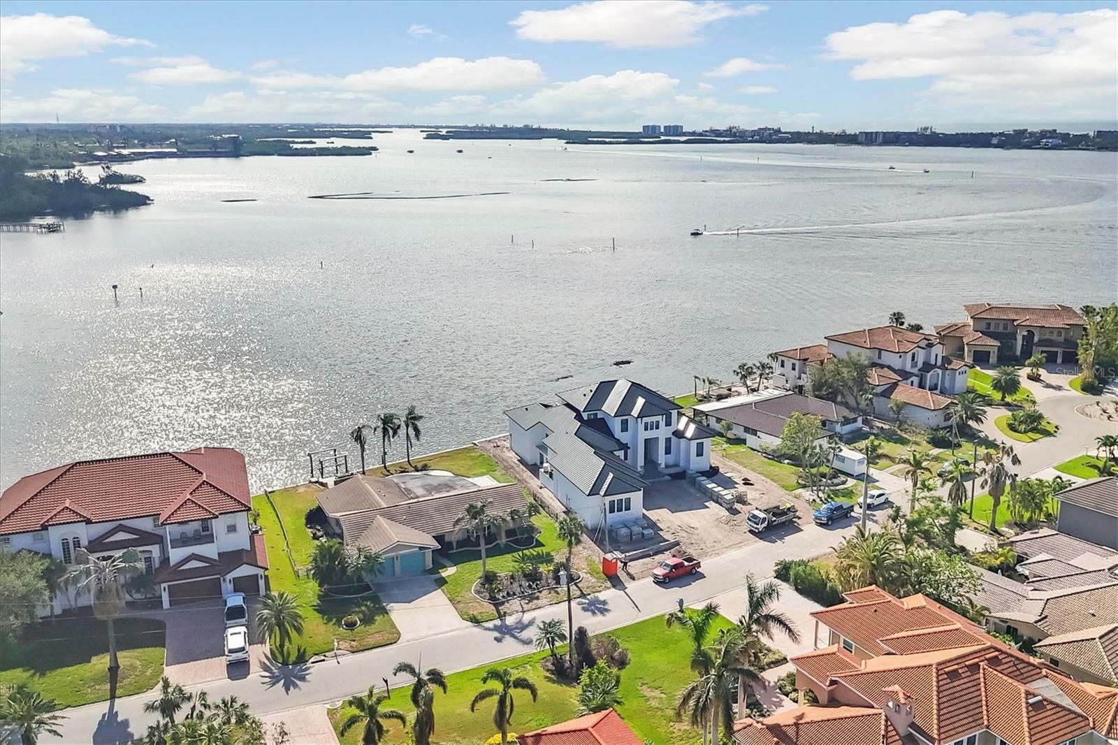 Property Photo:  1750 Southpointe Drive  FL 34231 