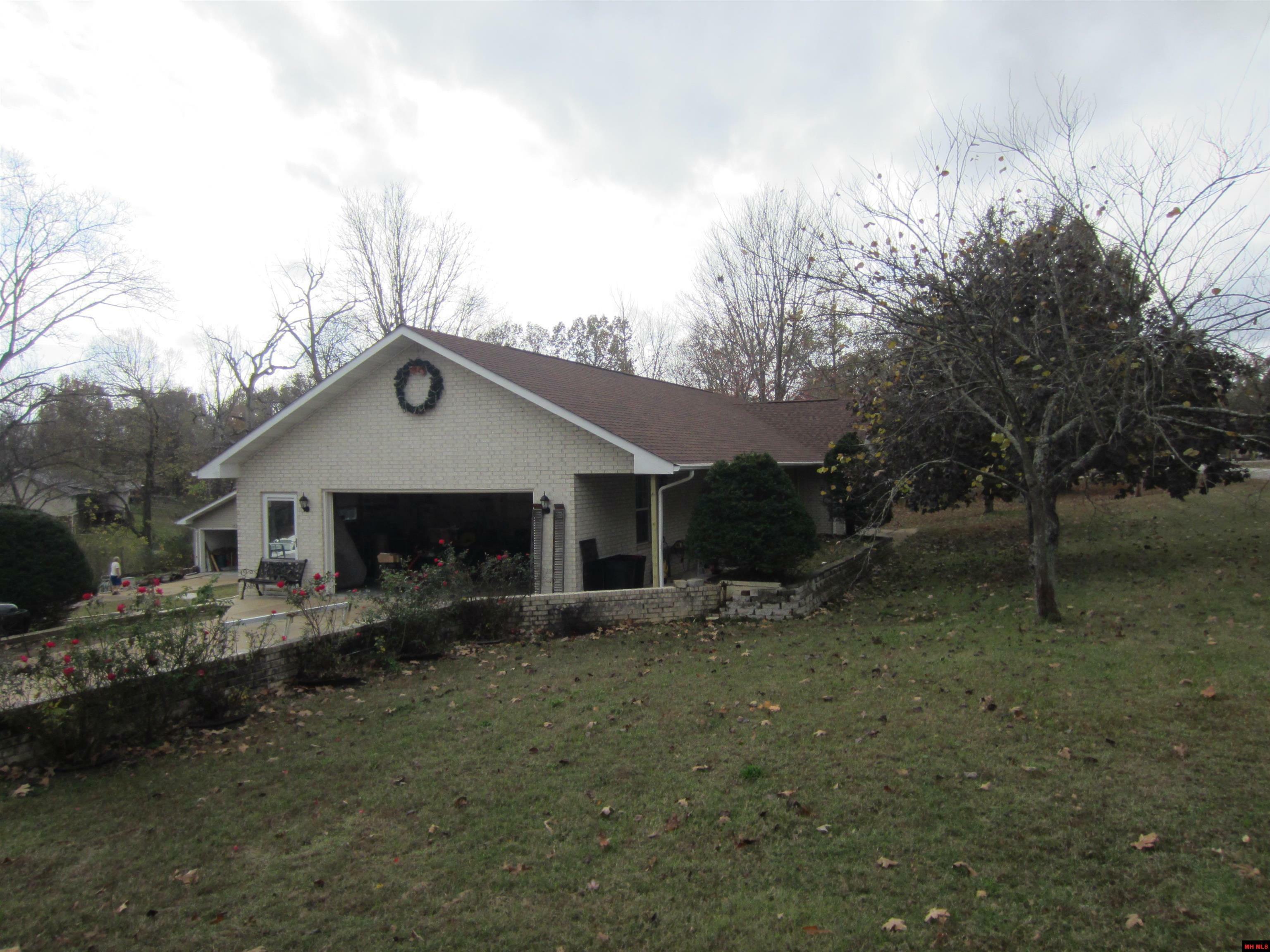 Property Photo: 300 Crest Loop AR 72635