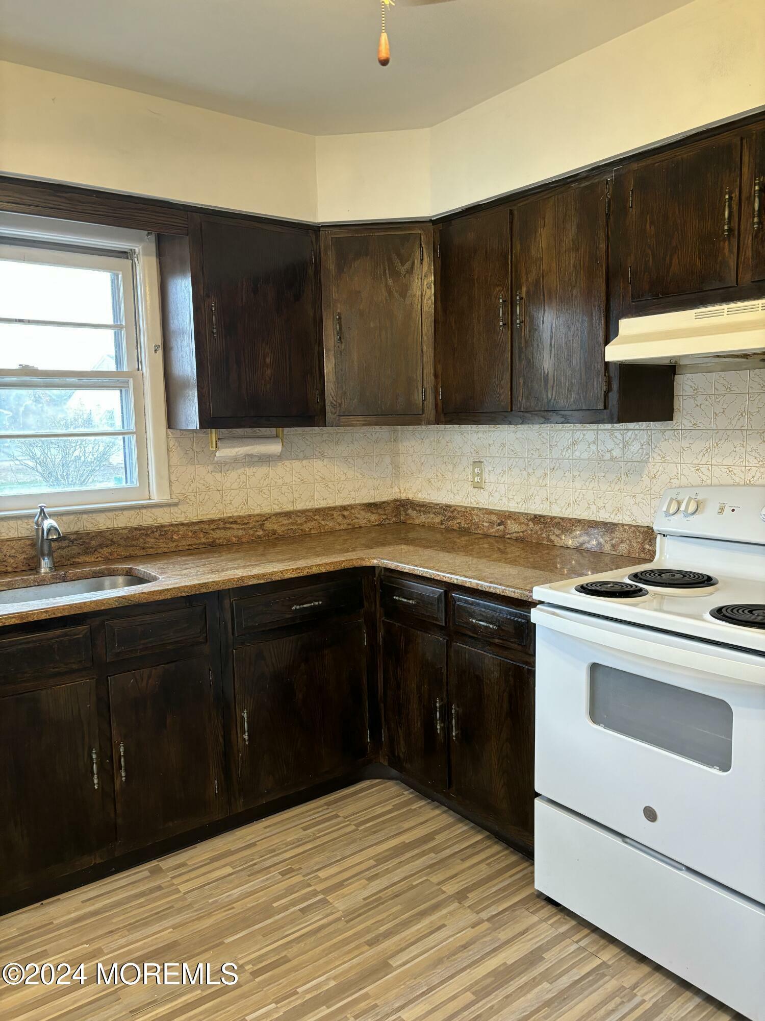 Property Photo:  23 Eton Road  NJ 08757 