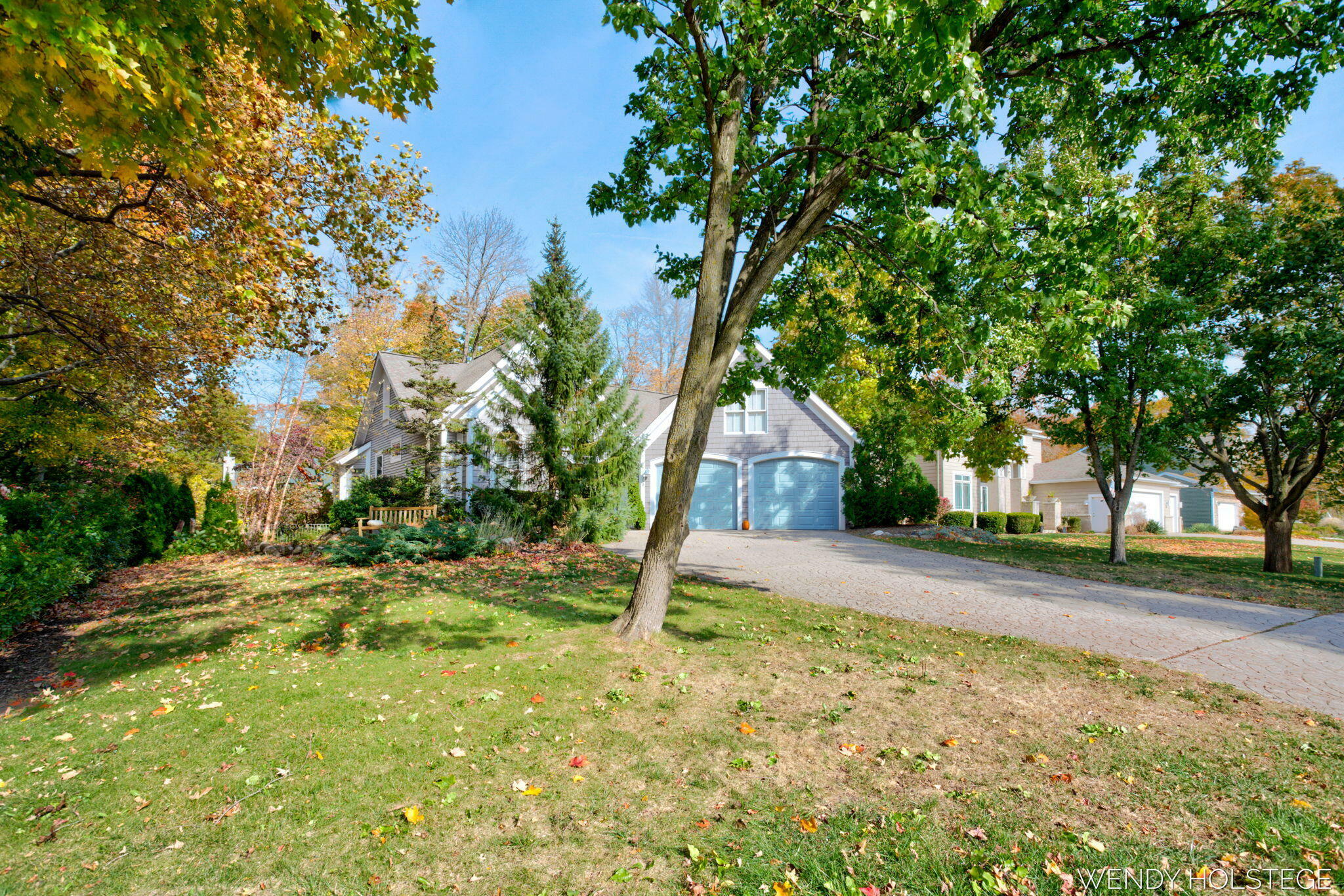 Property Photo:  550 Francis Street  MI 49453 