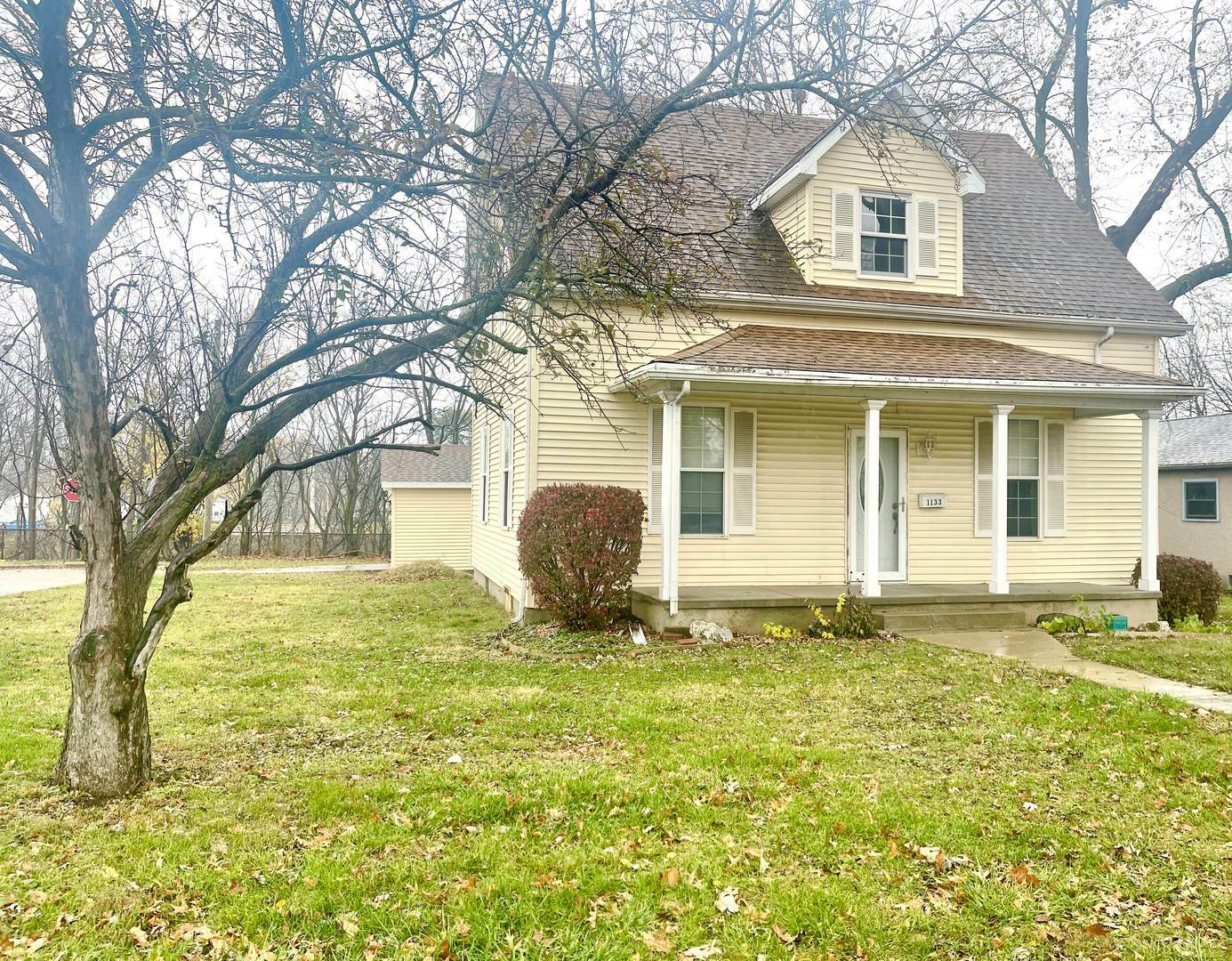 Property Photo: 1133 Plain Street IL 61354