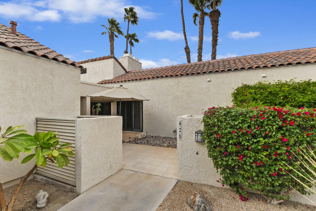 Property Photo:  425 Forest Hills Drive  CA 92270 