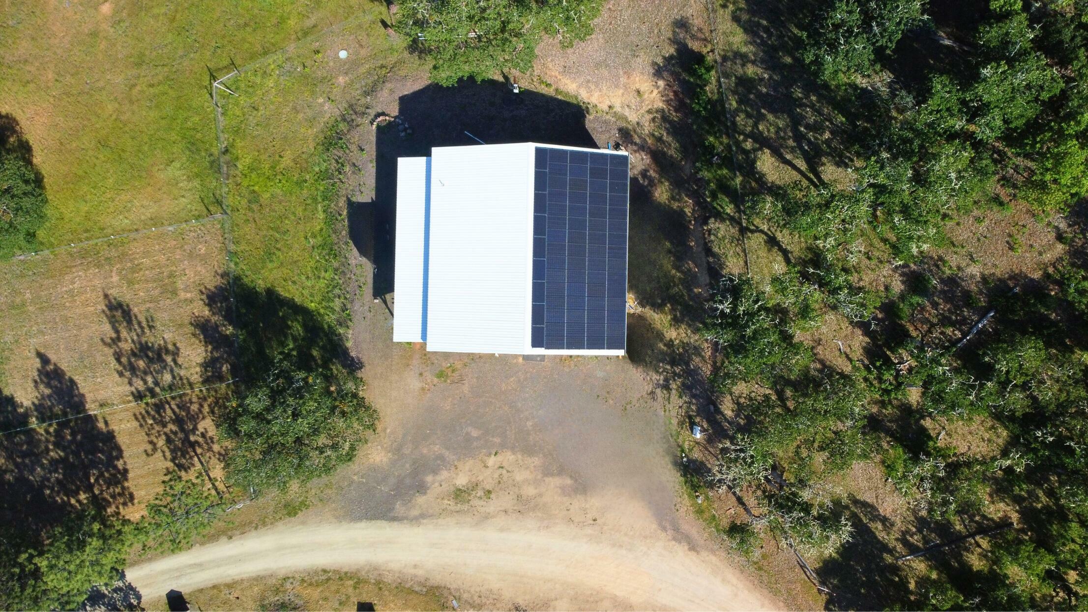 Property Photo: 1886 S Obenchain Road OR 97524