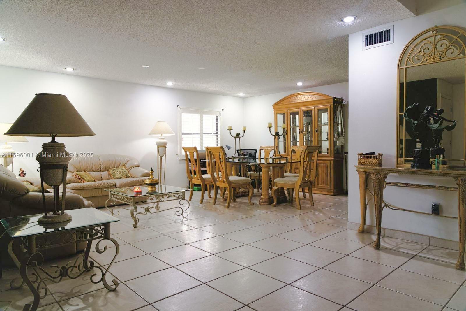 Property Photo: 13707 SW 100th Ter 13707 FL 33186