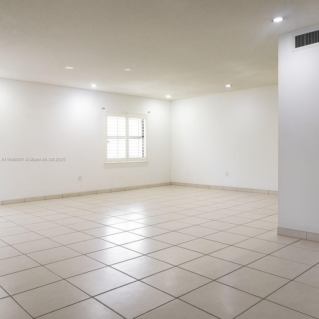 Property Photo:  13707 SW 100th Ter 13707  FL 33186 