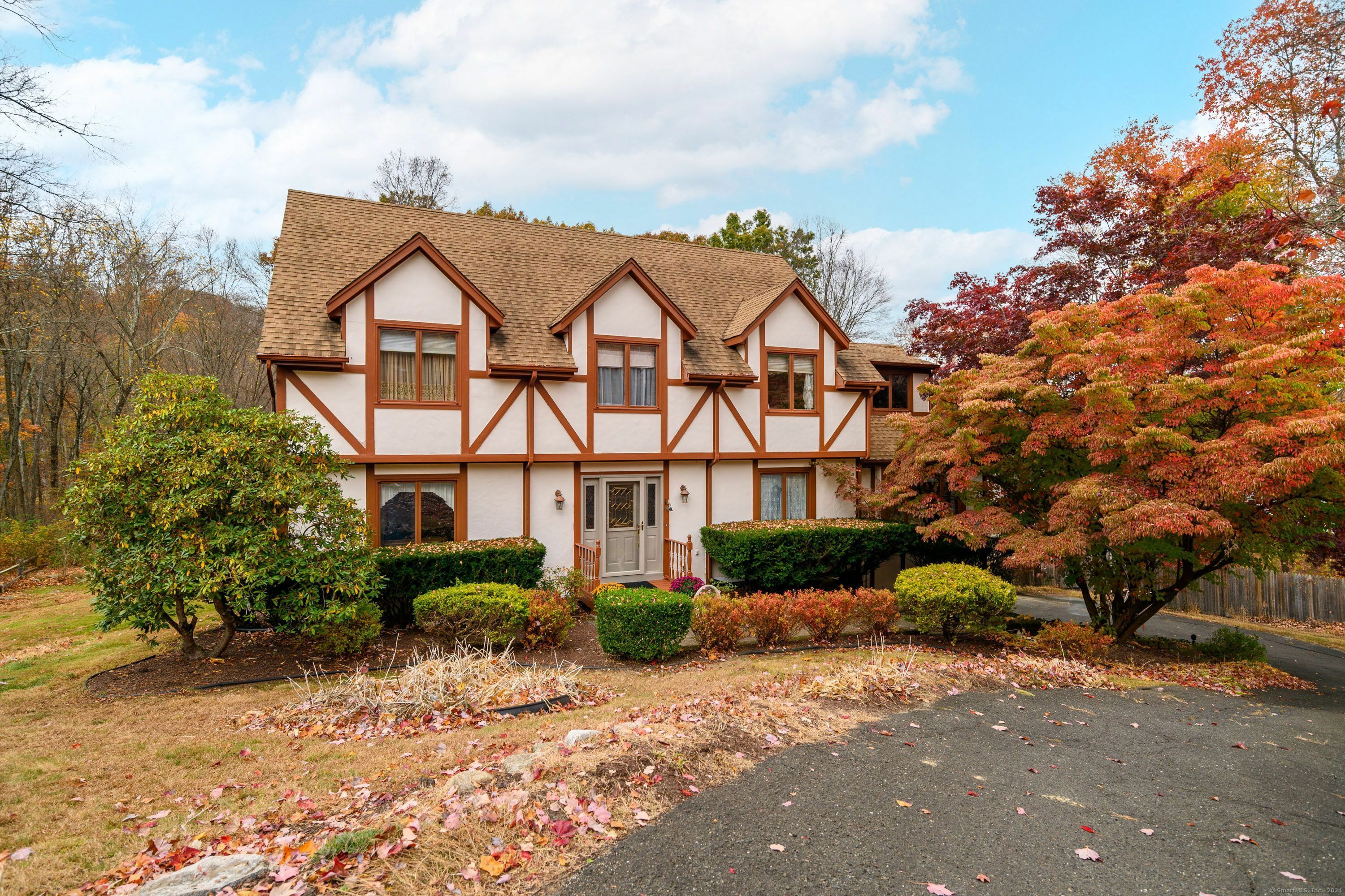 Property Photo:  10 Sleepy Hollow Road  CT 06812 