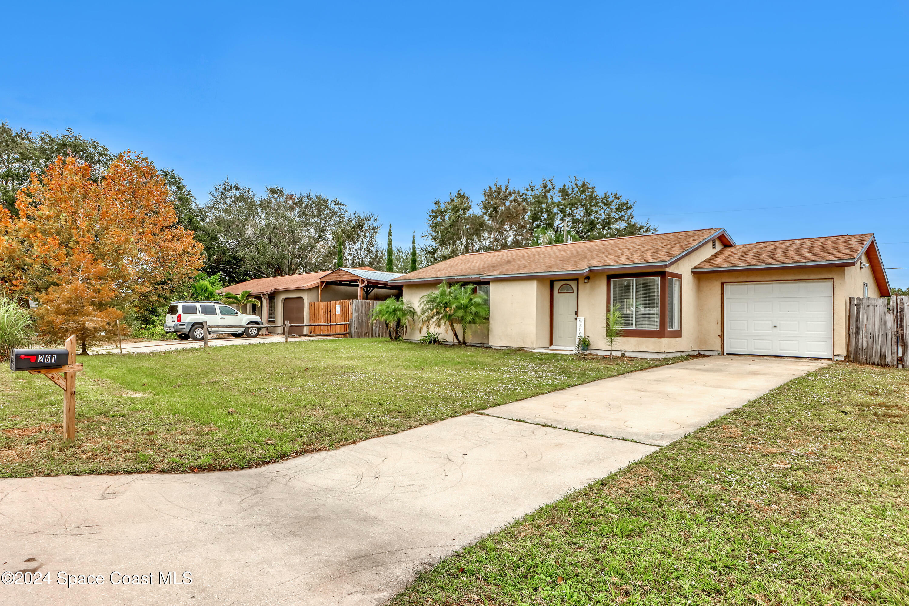 Property Photo:  261 Chase Road  FL 32927 