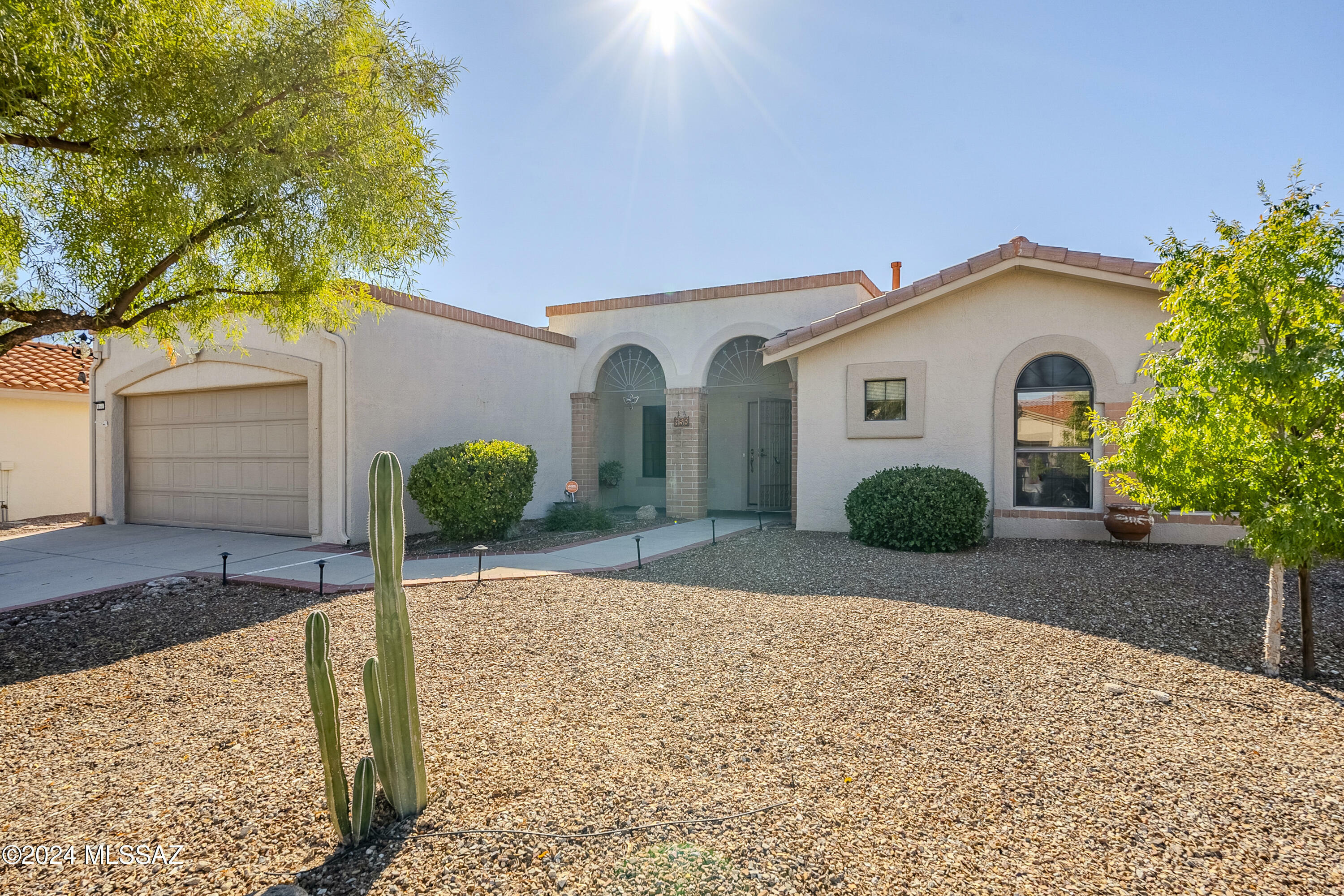 Property Photo:  858 E Crown Ridge Drive  AZ 85755 