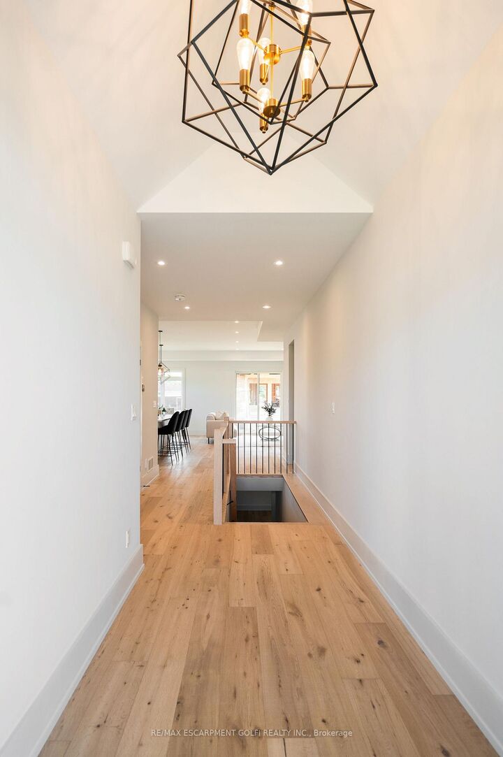 Property Photo: 19 Oakley Drive ON L0S 1N0