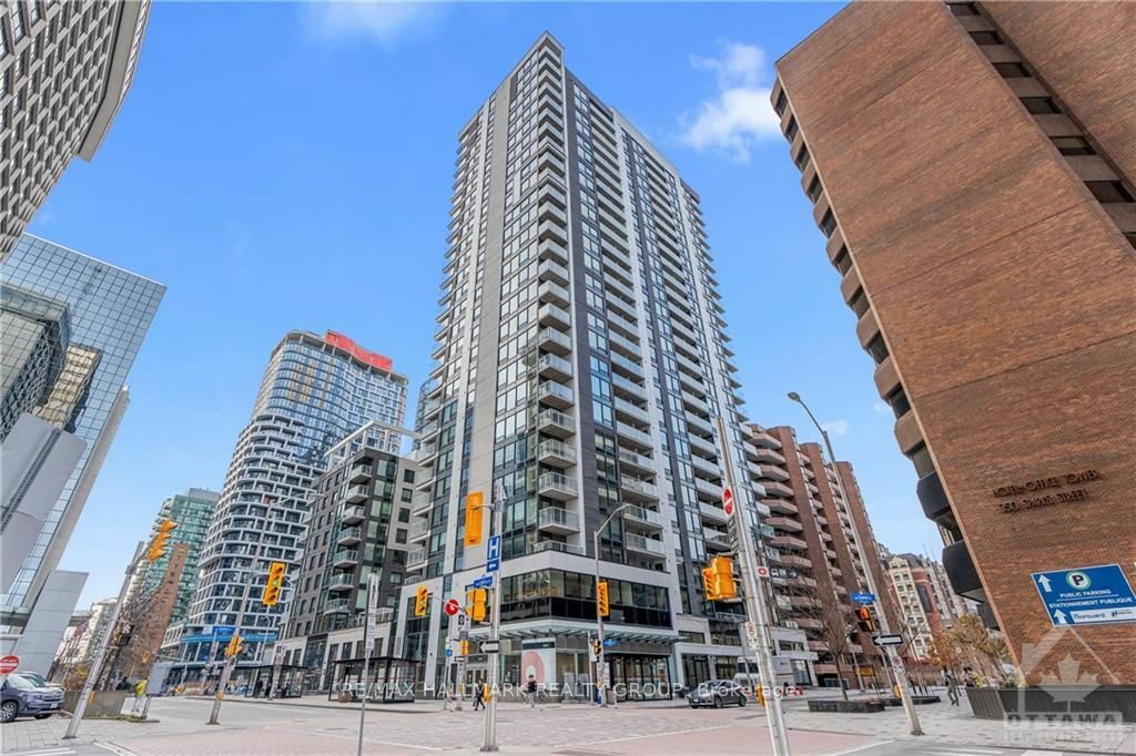 Property Photo:  340 Queen St 1403  ON K1R 5A5 